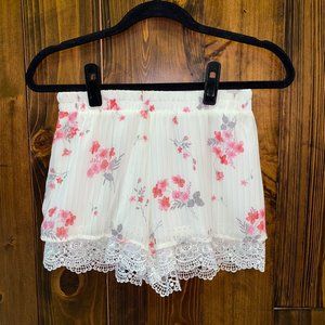 Floral White with Lace Shorts Size Small